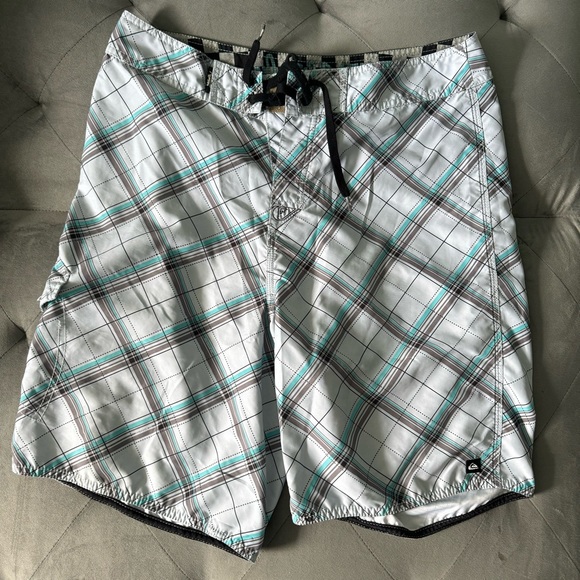 Quicksilver Swim Board Shorts Mens Size 32 - Picture 1 of 4
